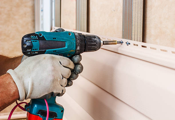 Affordable siding repair and maintenance services in White Pigeon, MI